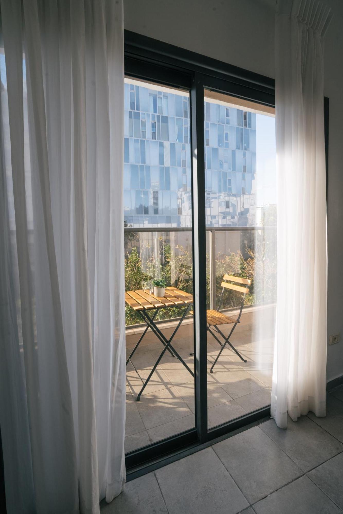 Haim Arlosoroff Residence With Shelter 텔아비브 외부 사진